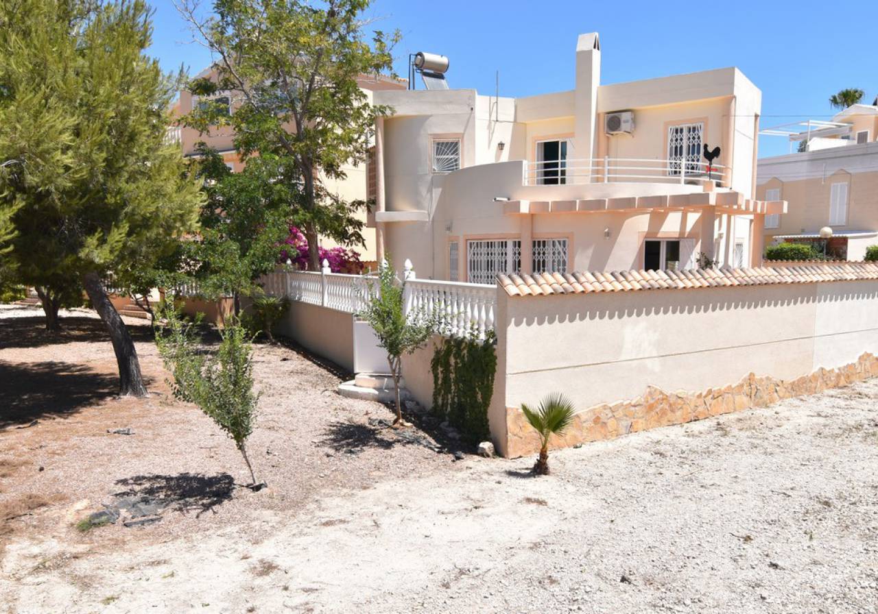 PSAGZ102p Villa for sale in Guardamar Del Segura, Alicante, Costa del Sol