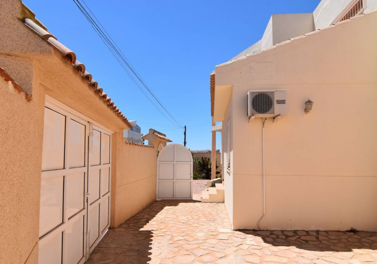 PSAGZ10n Villa for sale in Guardamar Del Segura, Alicante, Costa del Sol